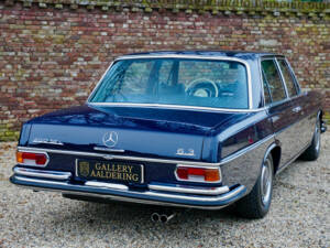 Image 2/50 de Mercedes-Benz 300 SEL 6.3 (1970)