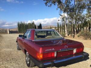 Imagen 31/37 de Mercedes-Benz 560 SL (1989)