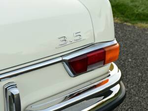 Image 22/50 of Mercedes-Benz 280 SE 3,5 (1971)