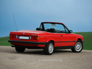 Bild 7/29 von BMW 325i (1990)