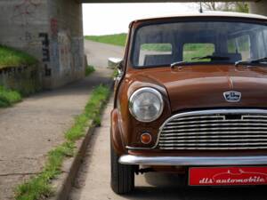 Image 40/45 of Austin Mini Countryman (1968)