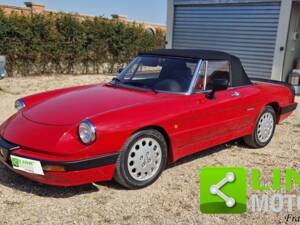 Image 1/10 de Alfa Romeo 2.0 Spider (1988)