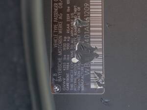 Image 111/185 of BMW Z8 (2001)