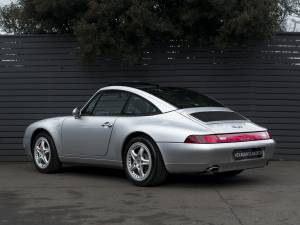 Image 2/41 de Porsche 911 Carrera (1996)