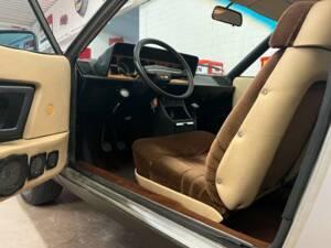Image 7/19 of Lancia Gamma Coupe 2500 (1978)