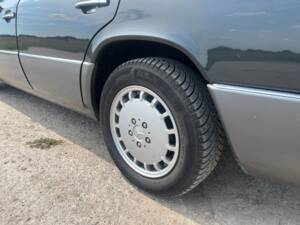 Bild 46/79 von Mercedes-Benz 300 TE 4-Matic (1992)