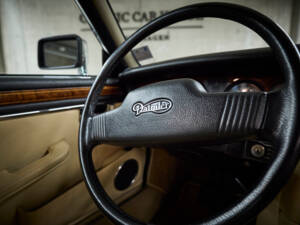 Afbeelding 56/99 van Daimler Double Six (1993)