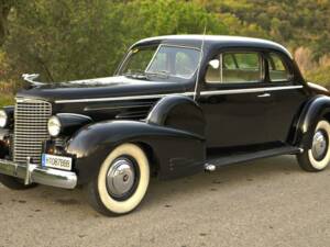 Image 8/50 of Cadillac V-16 (1938)