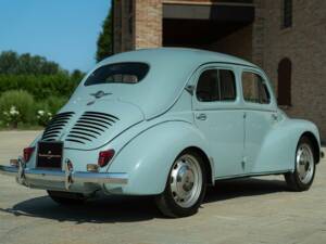 Image 17/50 of Renault 4 CV (1957)