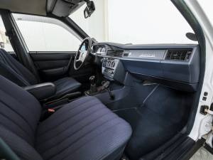 Bild 15/50 von Mercedes-Benz 190 D (1986)