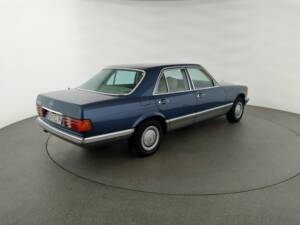 Image 5/5 of Mercedes-Benz 500 SE (1983)