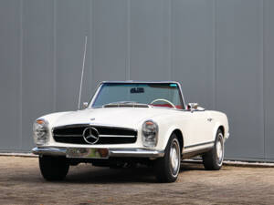 Image 15/56 de Mercedes-Benz 280 SL (1969)