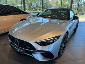 Image 18/56 of Mercedes-AMG SL 63 4MATIC+ &quot;Motorsport Collectors Edition&quot; (2024)