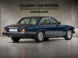 Afbeelding 10/99 van Daimler Double Six (1993)