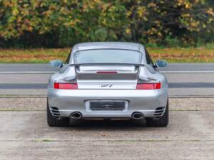 Image 6/25 of Porsche 911 GT2 (2001)