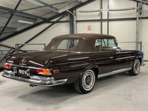 Image 2/26 of Mercedes-Benz 280 SE (1970)