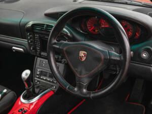 Image 22/39 of Porsche 911 Turbo S (2005)