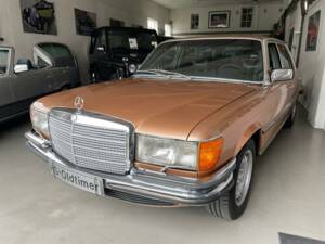 Image 3/26 of Mercedes-Benz 450 SEL (1974)