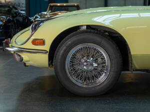 Imagen 7/28 de Jaguar E-Type V12 (1974)