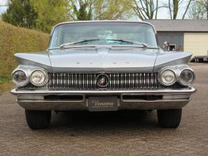 Image 2/28 of Buick Le Sabre (1960)