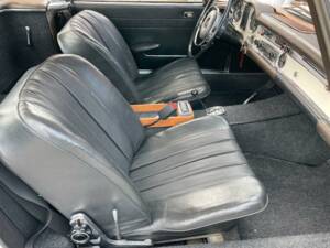 Image 13/20 of Mercedes-Benz 250 SL (1967)