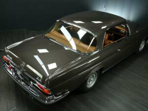 Image 6/30 of Mercedes-Benz 280 SE 3,5 (1970)