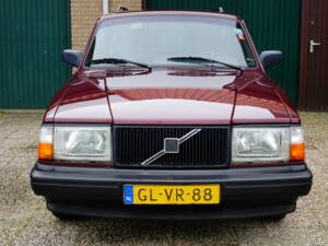 Image 2/6 of Volvo 240 Polar (1993)