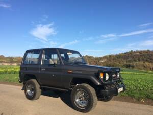 Bild 2/27 von Toyota Land Cruiser BJ71 (1990)