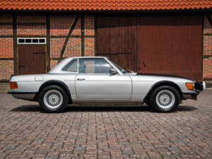 Image 13/68 of Mercedes-Benz 500 SL (1984)
