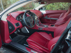 Image 12/14 of Aston Martin Virage (2012)