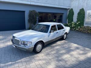 Afbeelding 11/45 van Mercedes-Benz 500 SE (1988)