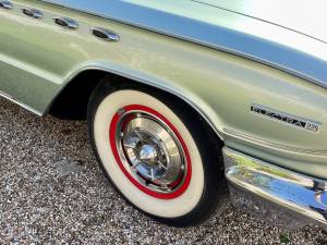 Image 21/50 of Buick Electra 225 Convertible (1962)