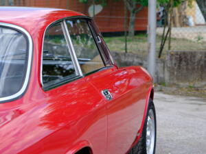 Bild 2/12 von Alfa Romeo Giulia GT 1300 Junior (1967)