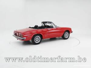 Immagine 2/15 di Alfa Romeo Spider Veloce 2000 (1982)