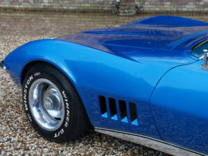 Image 17/50 of Chevrolet Corvette Stingray (1968)