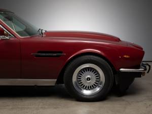 Immagine 24/50 di Aston Martin V8 Volante (1984)