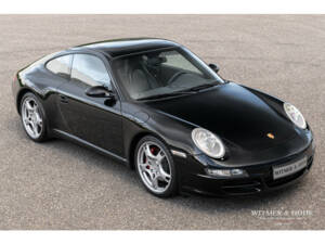 Image 2/29 of Porsche 911 Carrera S (2006)