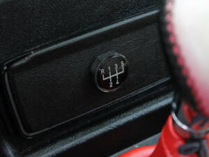 Image 24/30 of BMW 320i (1982)