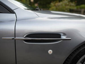 Bild 20/38 von Aston Martin V12 Vanquish (2003)