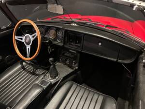 Imagen 31/49 de MG MGB (1977)