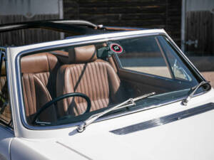 Image 42/47 of Triumph Stag (1975)