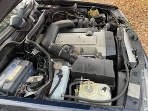 Image 98/149 of Mercedes-Benz 320 TE (1993)