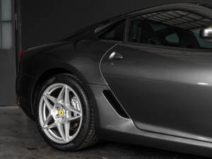 Image 22/72 of Ferrari 599 GTB Fiorano (2006)