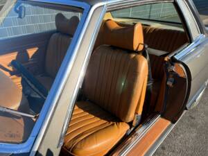 Image 12/19 of Mercedes-Benz 280 SLC (1976)