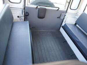 Image 33/45 of Land Rover Defender 90 (1996)