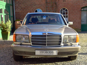 Image 3/9 of Mercedes-Benz 500 SE (1986)