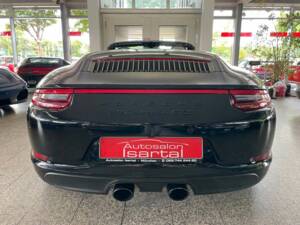 Image 8/19 of Porsche 911 Carrera 4 GTS (2017)