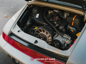 Imagen 28/51 de Porsche 911 Carrera 2 (1992)