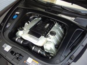 Image 77/93 of Porsche Cayenne Turbo (2007)