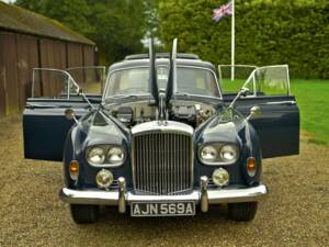 Image 19/50 of Bentley S 3 Continental Flying Spur (1963)